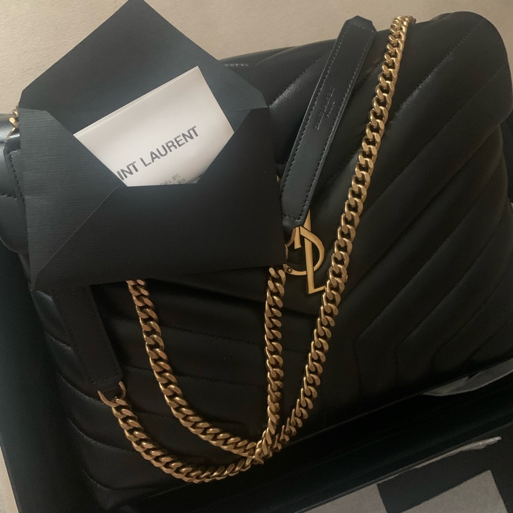 Saint Laurent
Loulou Medium YSL Shoulder Bag in Quilted Leather - Black - Picture 4 of 9